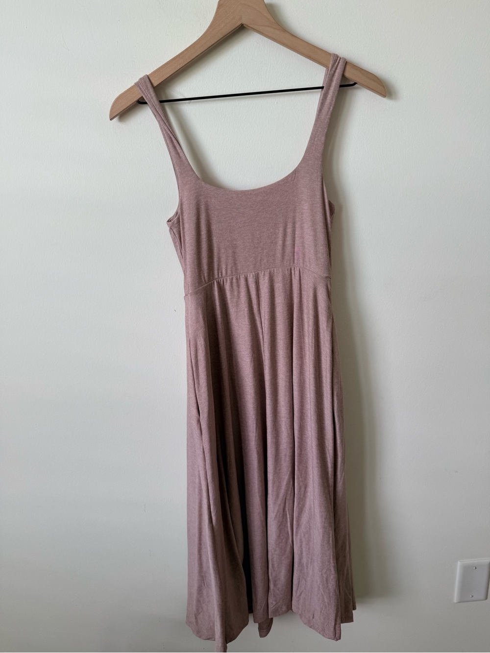 Beyond Yoga Featherweight At The Ready Square Neck Midi Dress Roses Taupe Sz XS - Picture 4 of 4